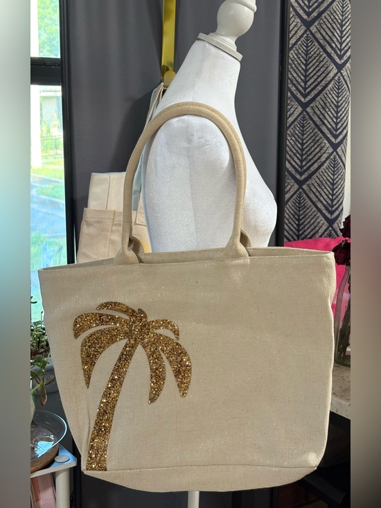 Bath & Body Works Handbags - Bath & Body Works Ecru Canvas
Tote Bag with Gold Glitter Palm
Tree 🌴, Large